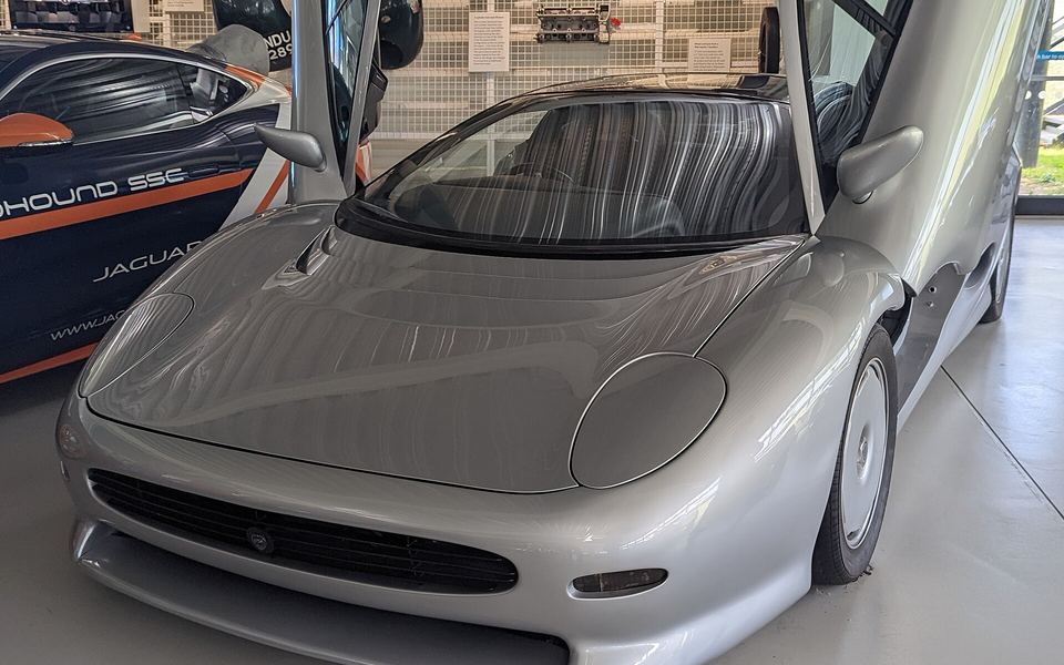 XJ220 Concept
