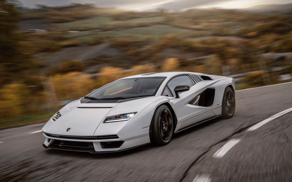 Countach LPI 800-4