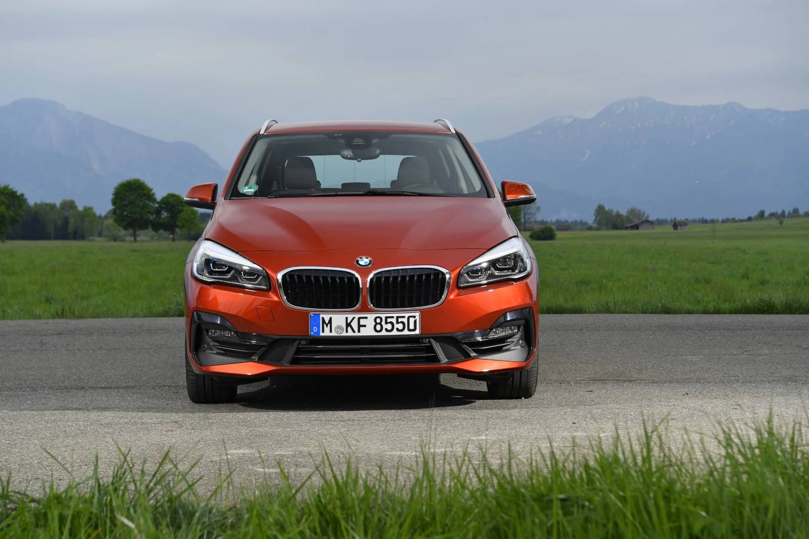 220i