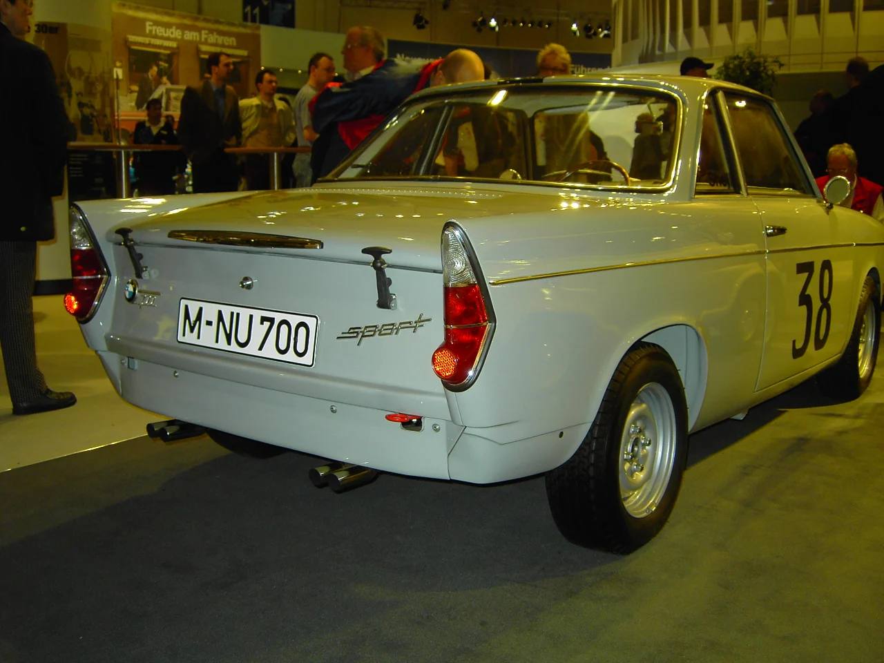 700 Coupe