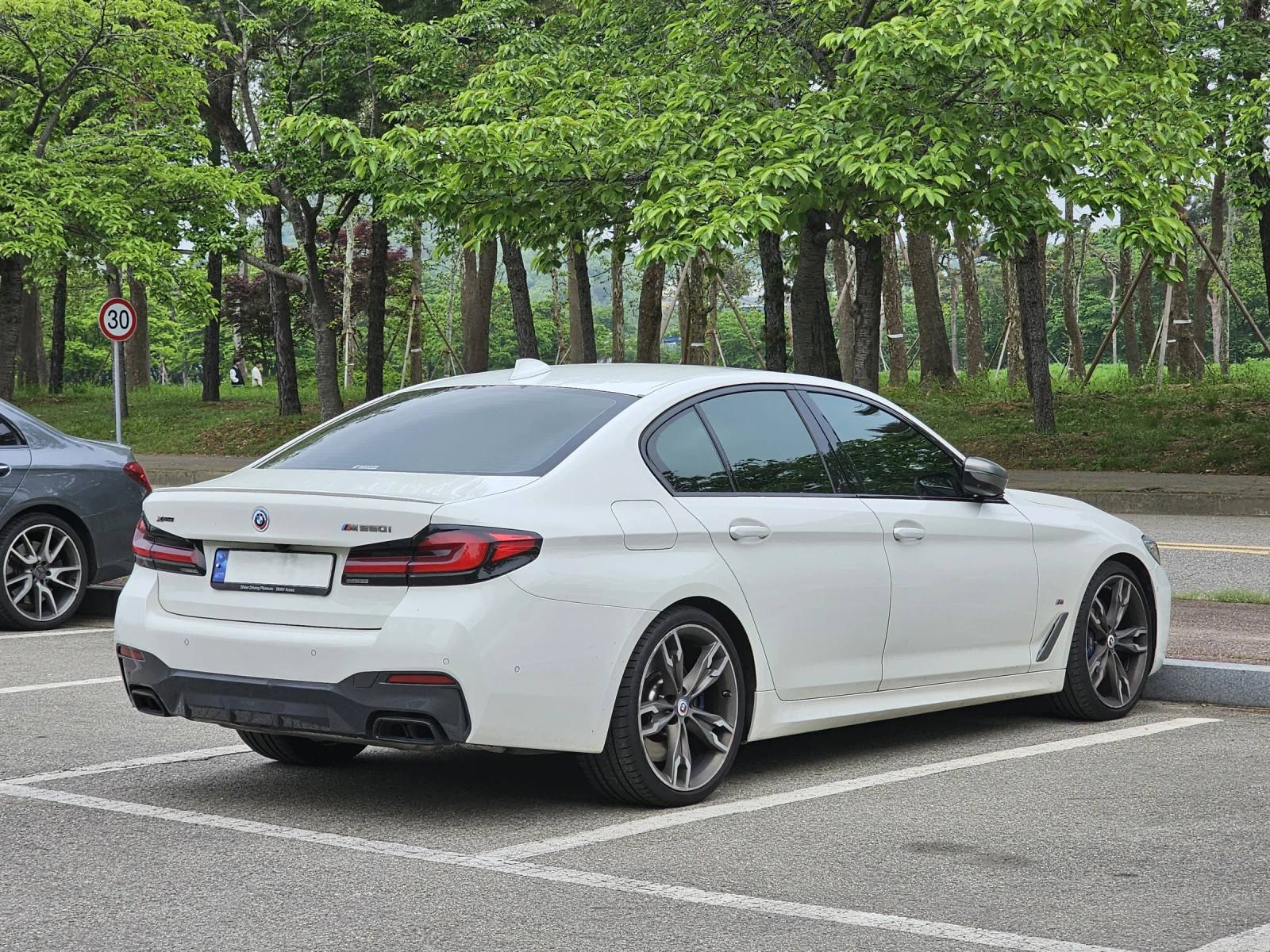 530i