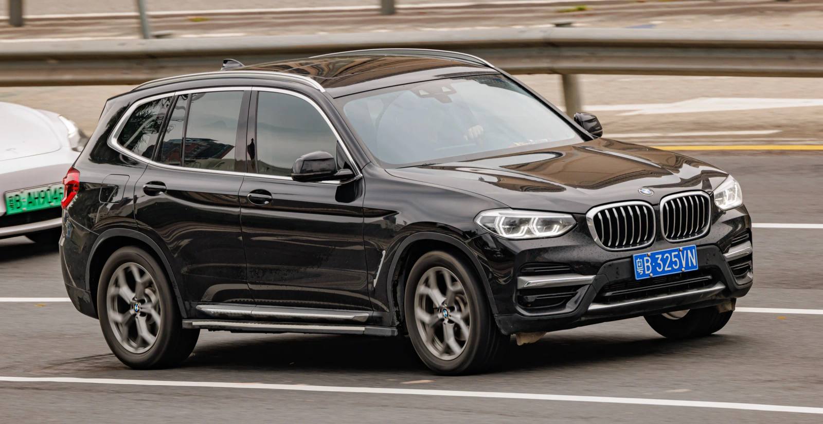 xDrive30i