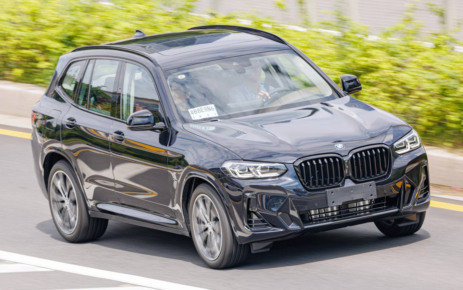 xDrive30i