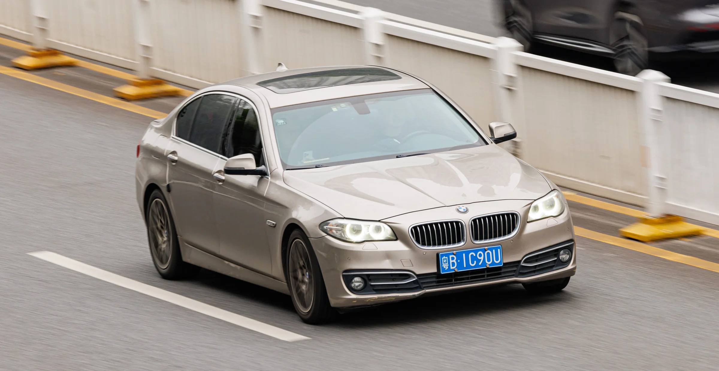 528i