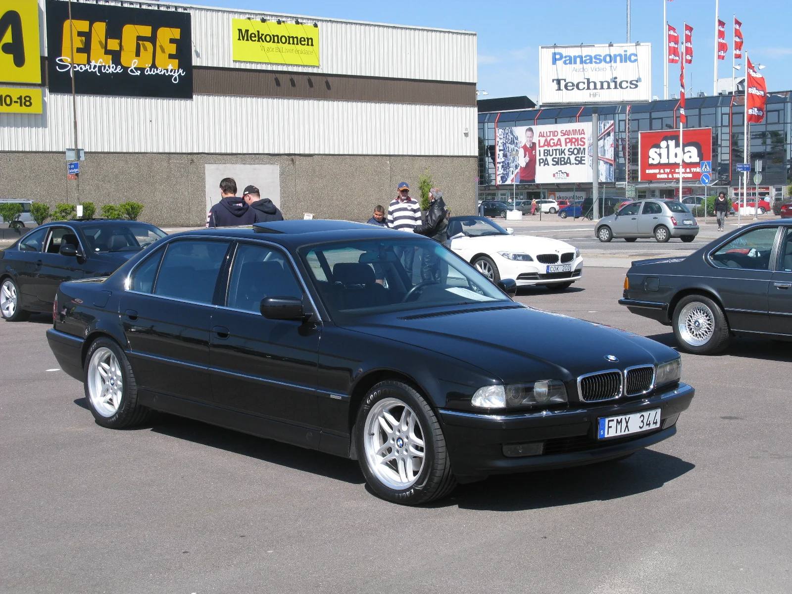 750i
