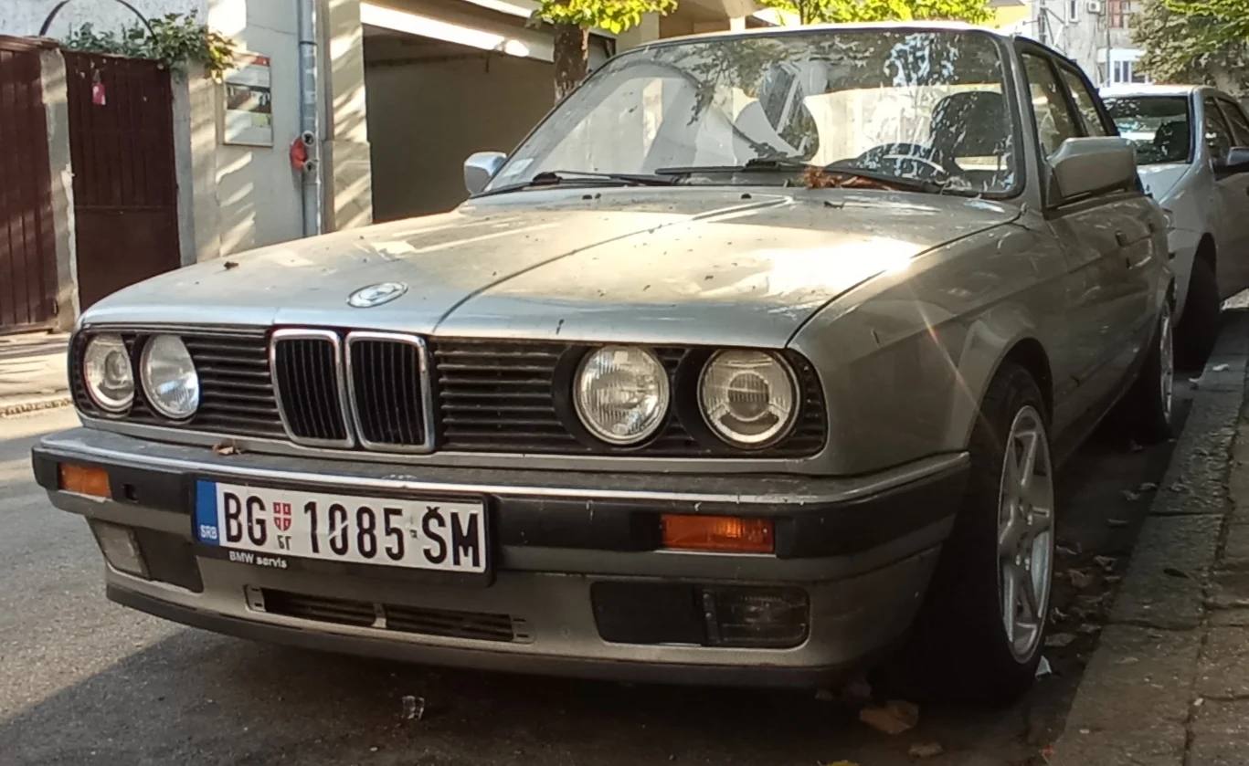 318i
