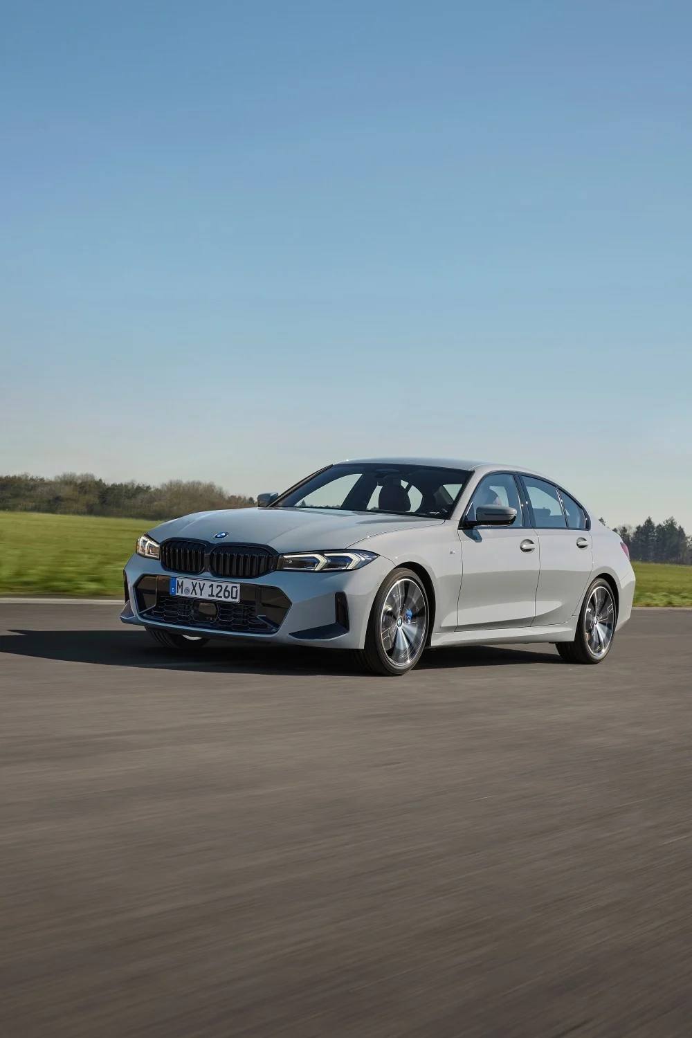 330i