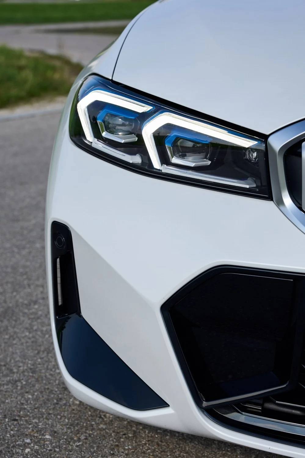 330i