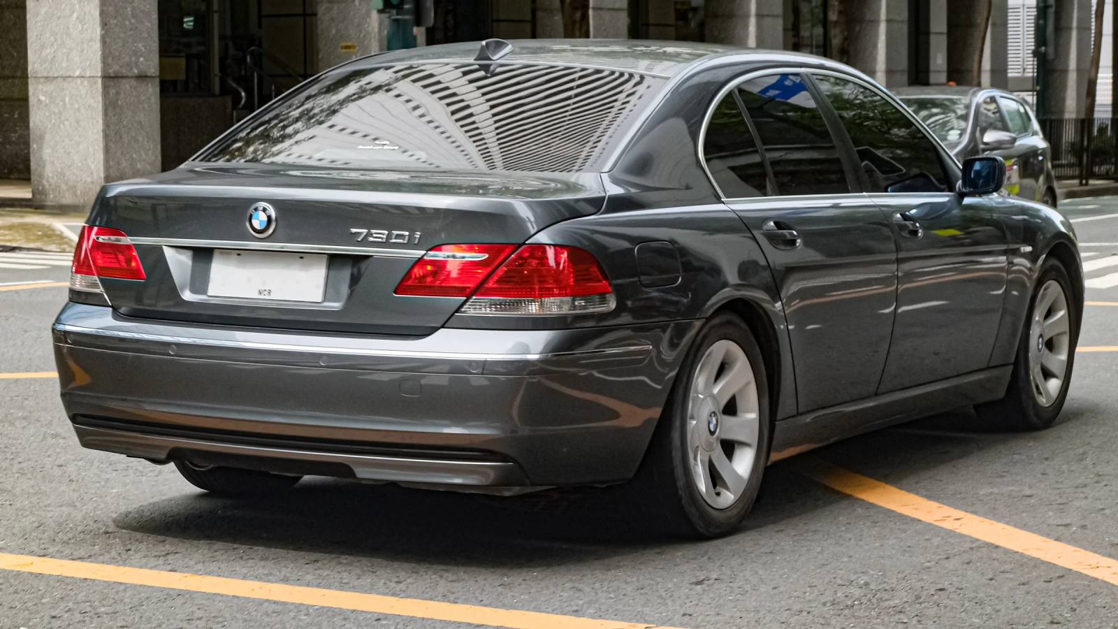 760i