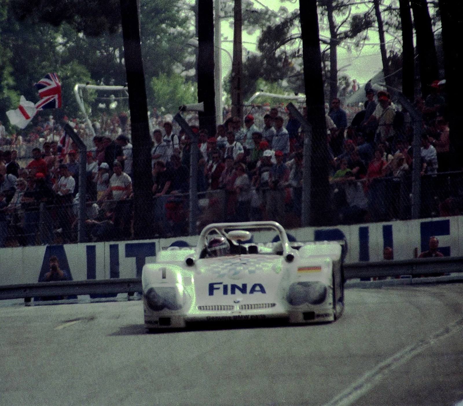 V12 LM