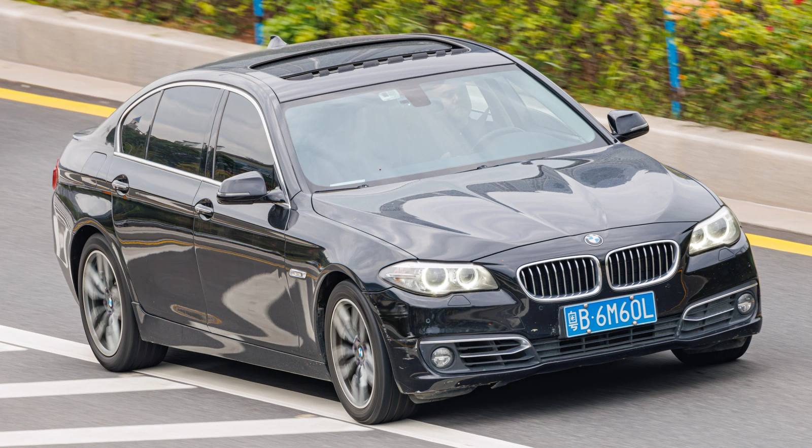 550i
