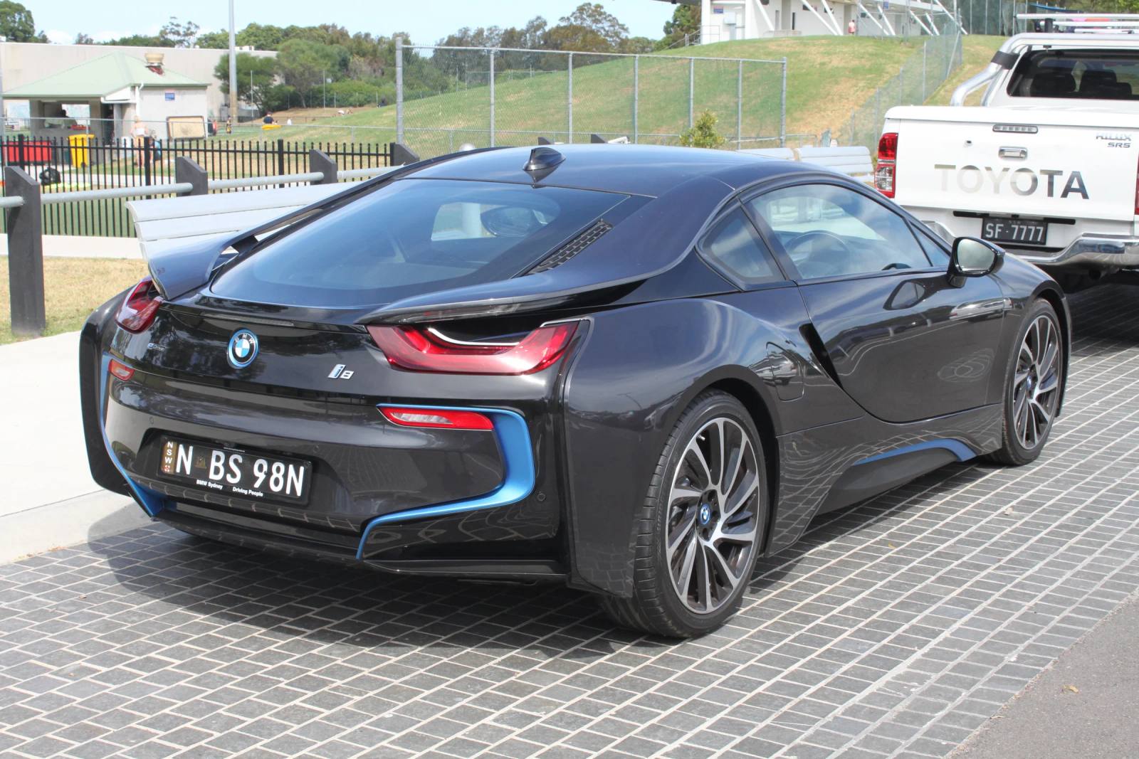 i8