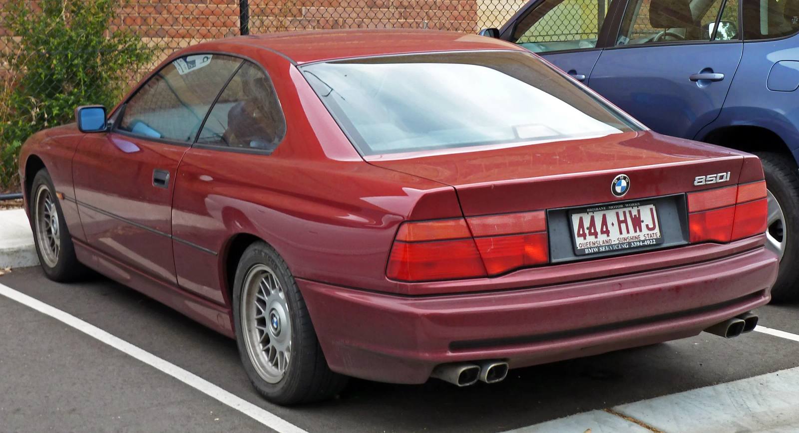 850i