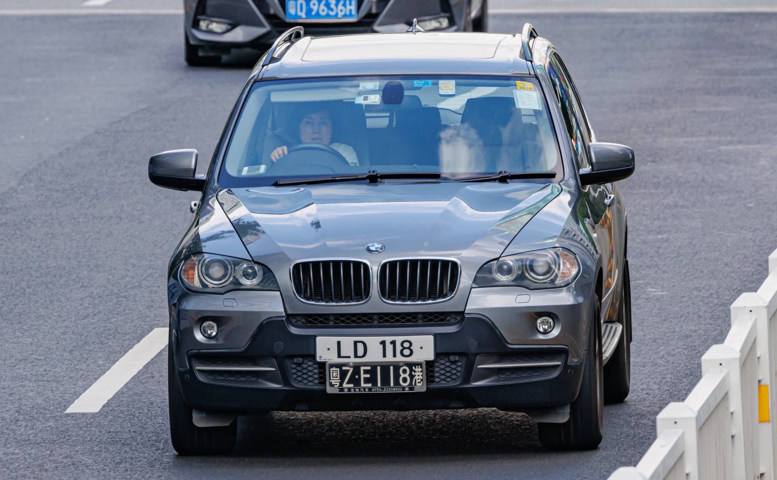 xDrive50i