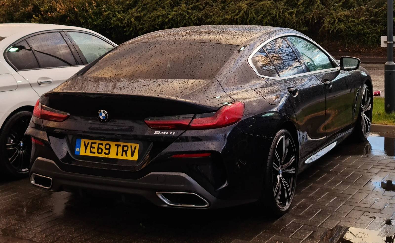 840i