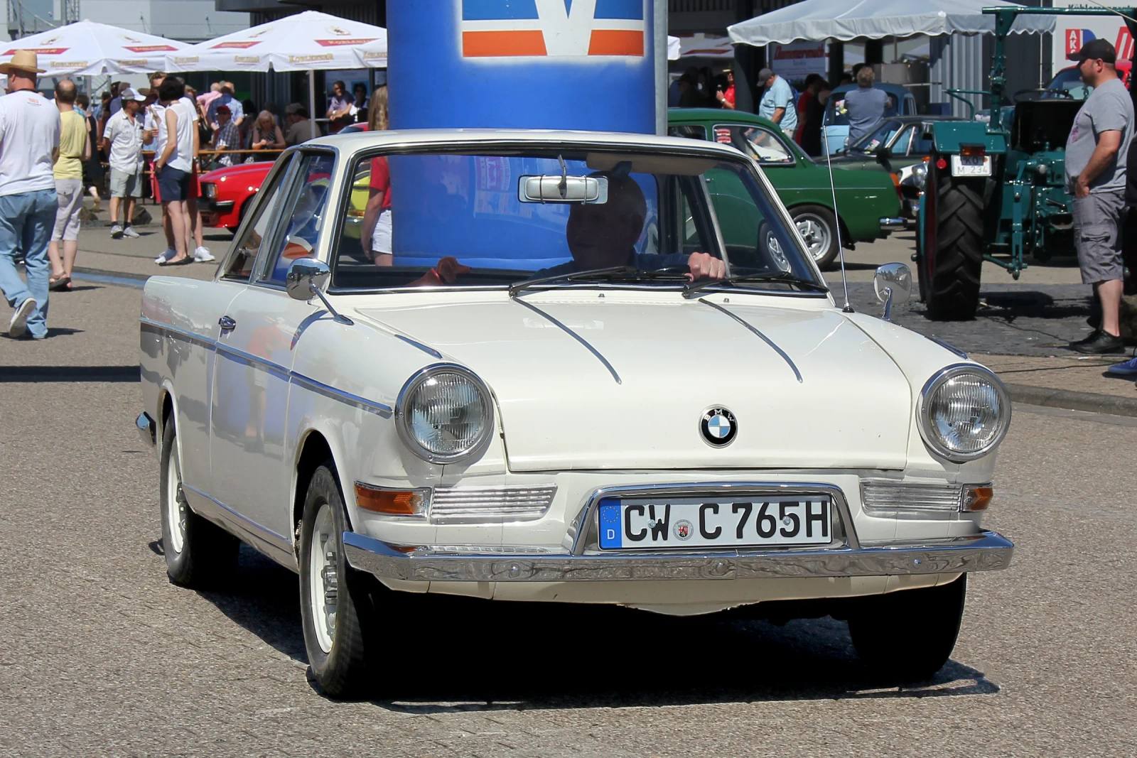 700 Coupe