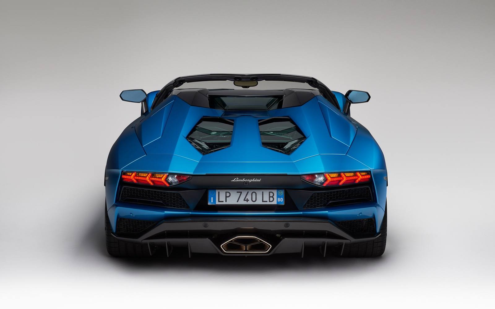 Aventador S Roadster