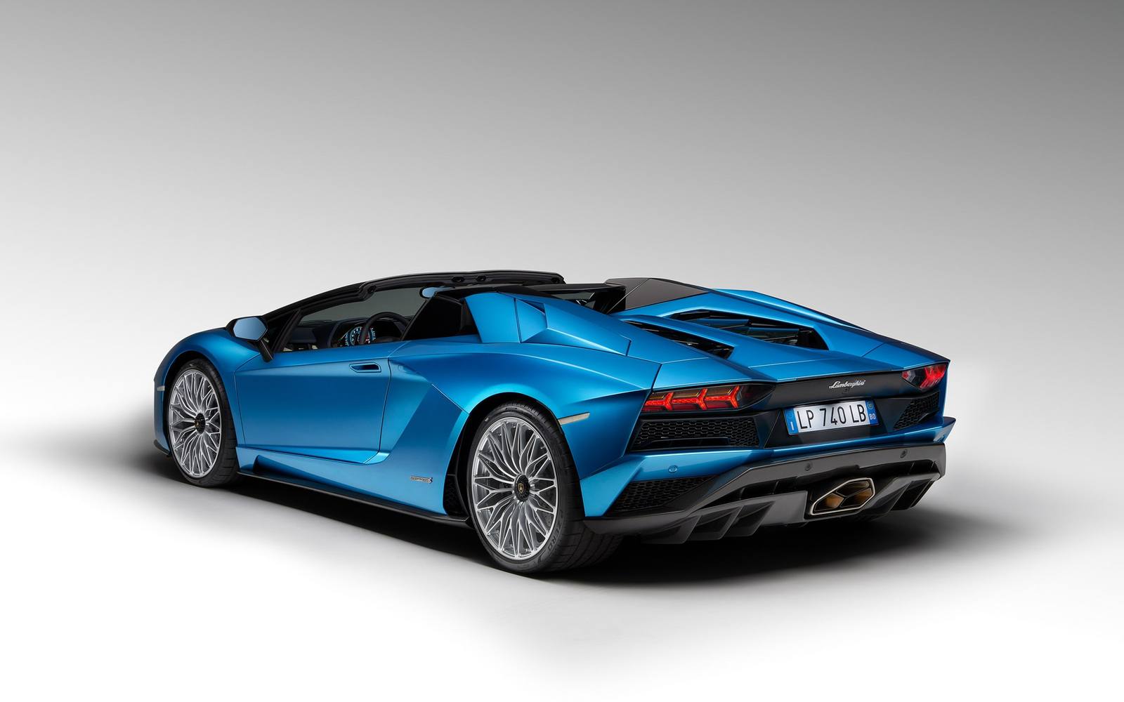 Aventador S Roadster