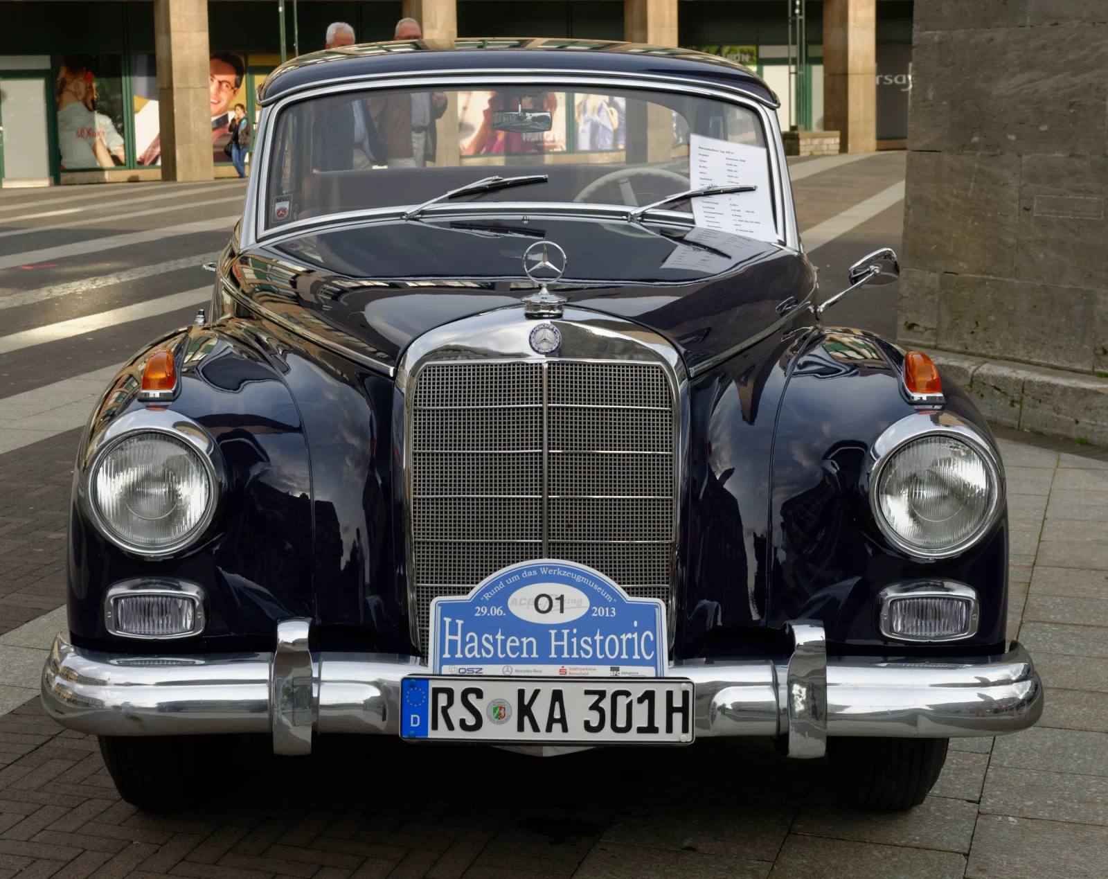 300 d