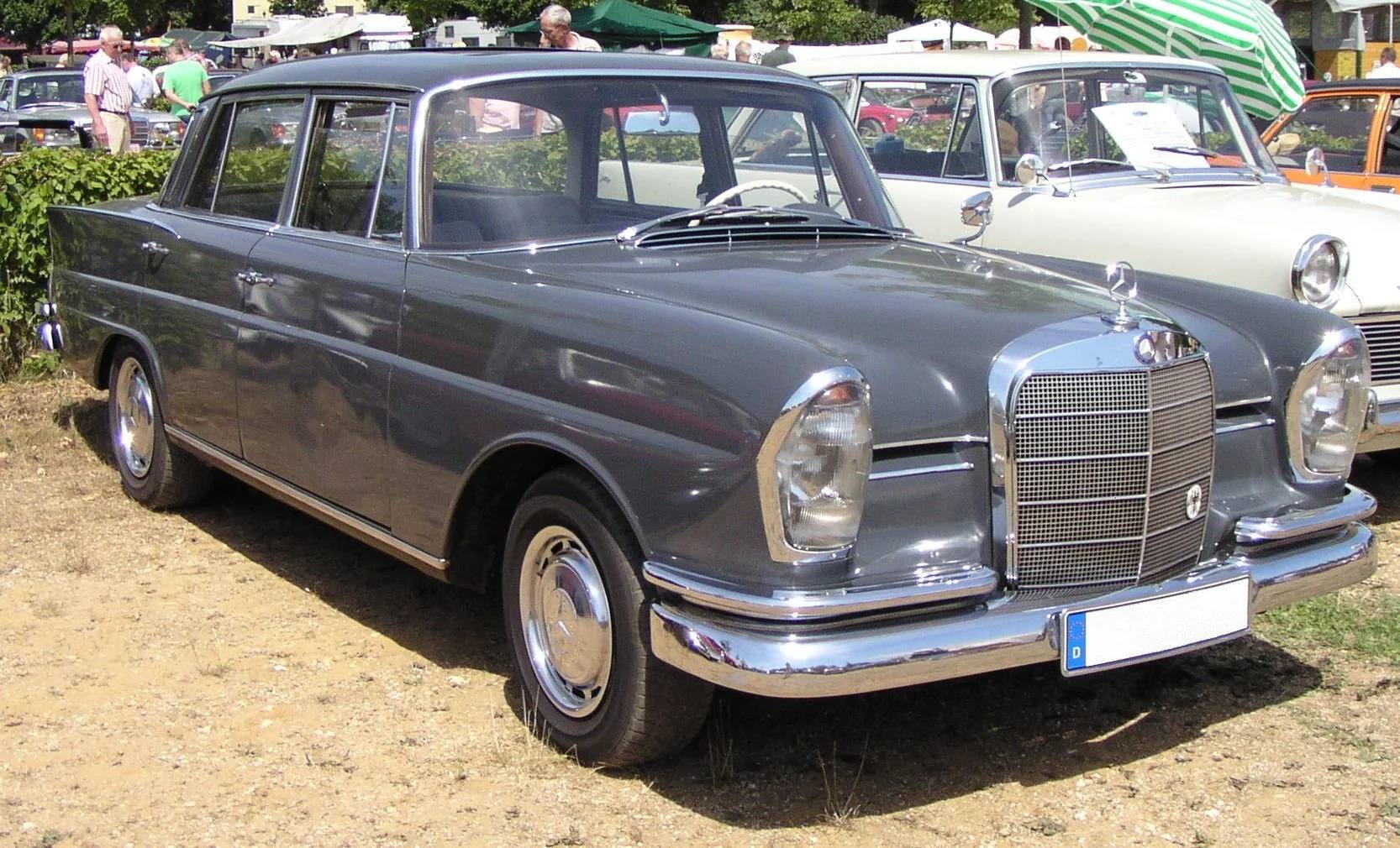 220 b