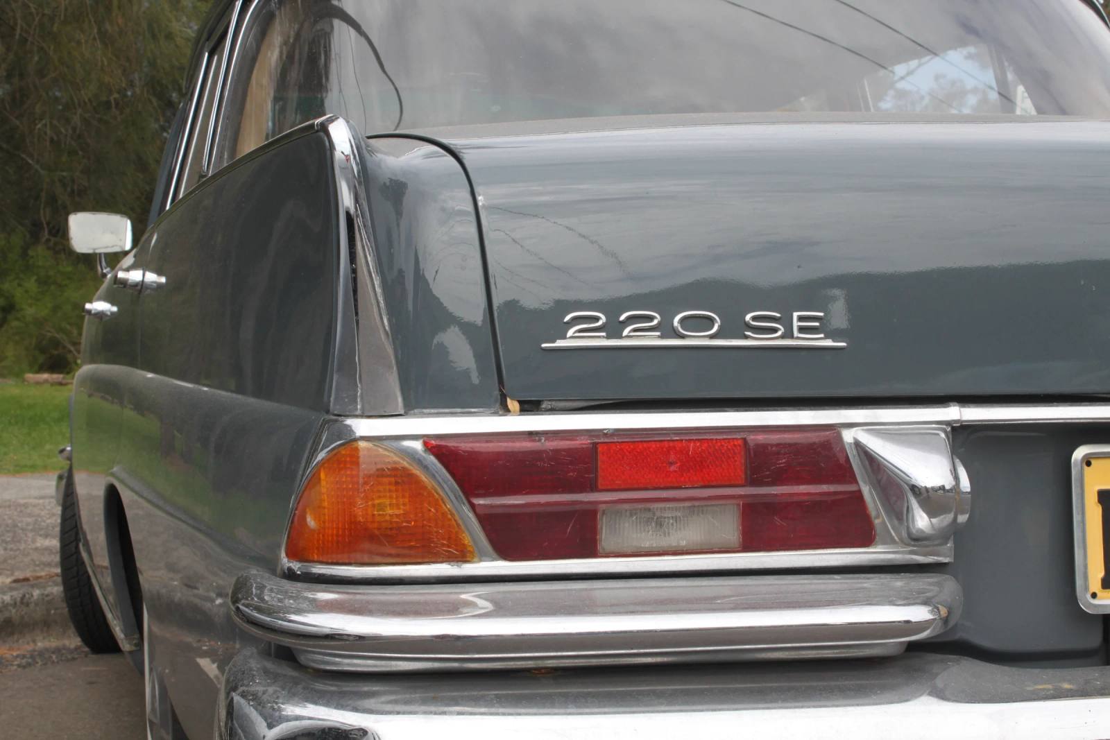 220 SEb
