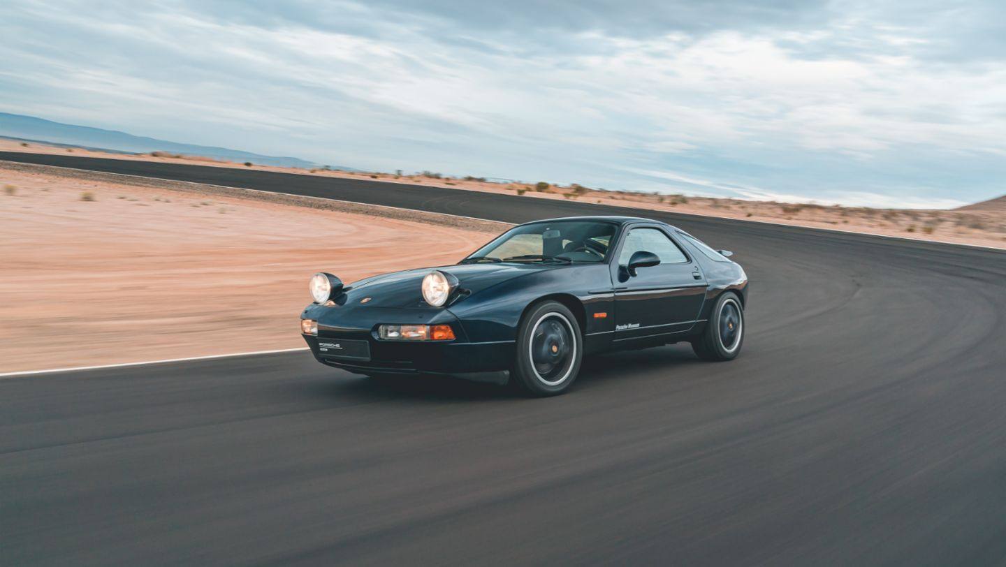 928 S4