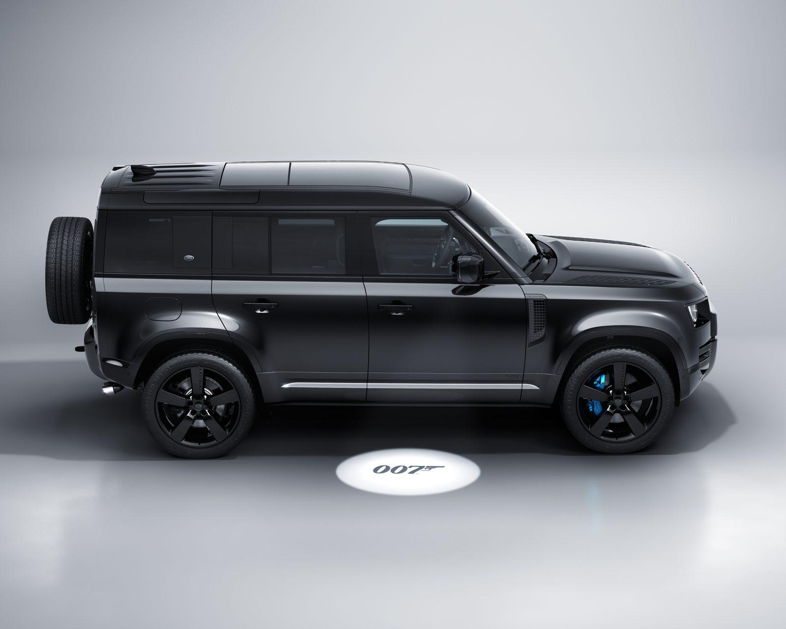 Land Rover Defender V8 Bond Edition